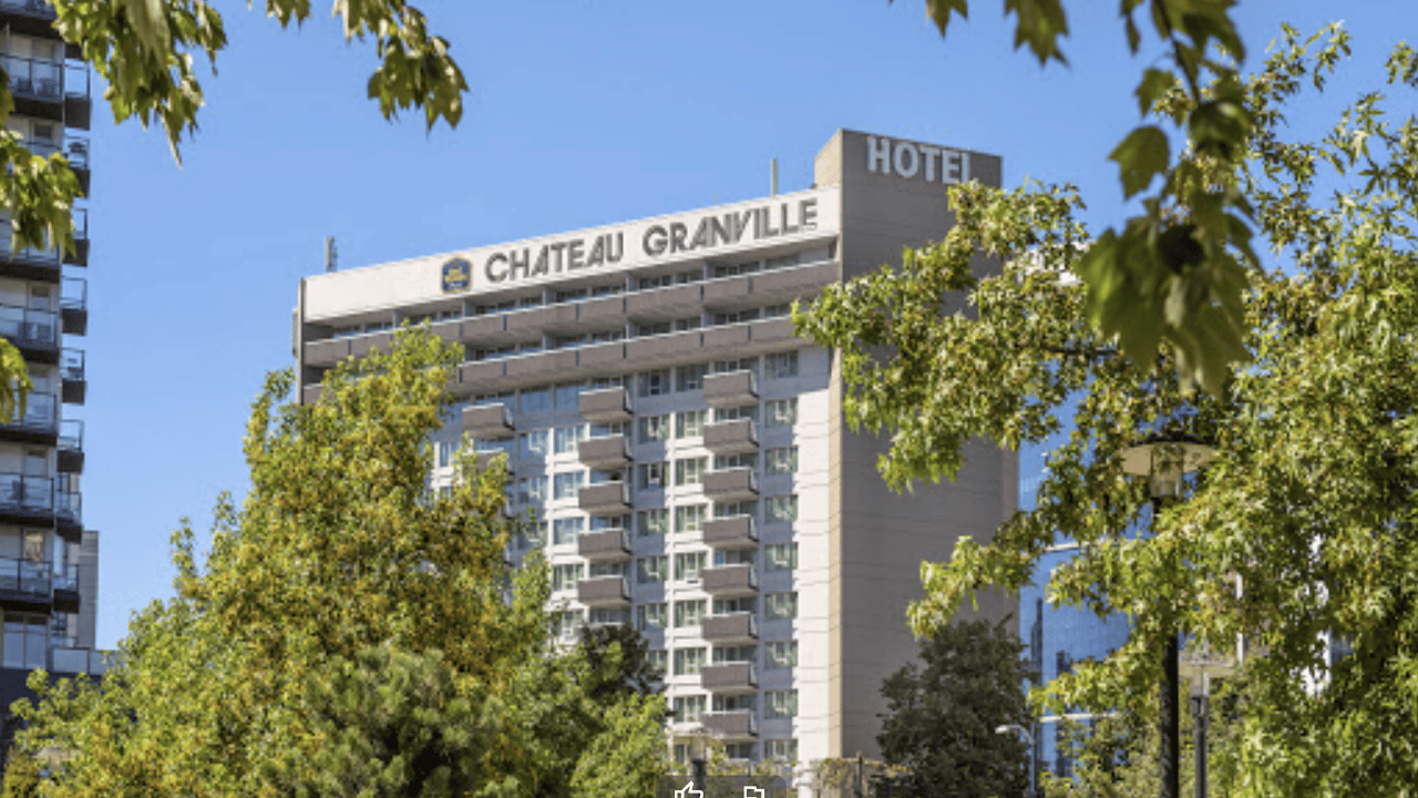 Chateau Granville Hotel & Suites & Conference Centre